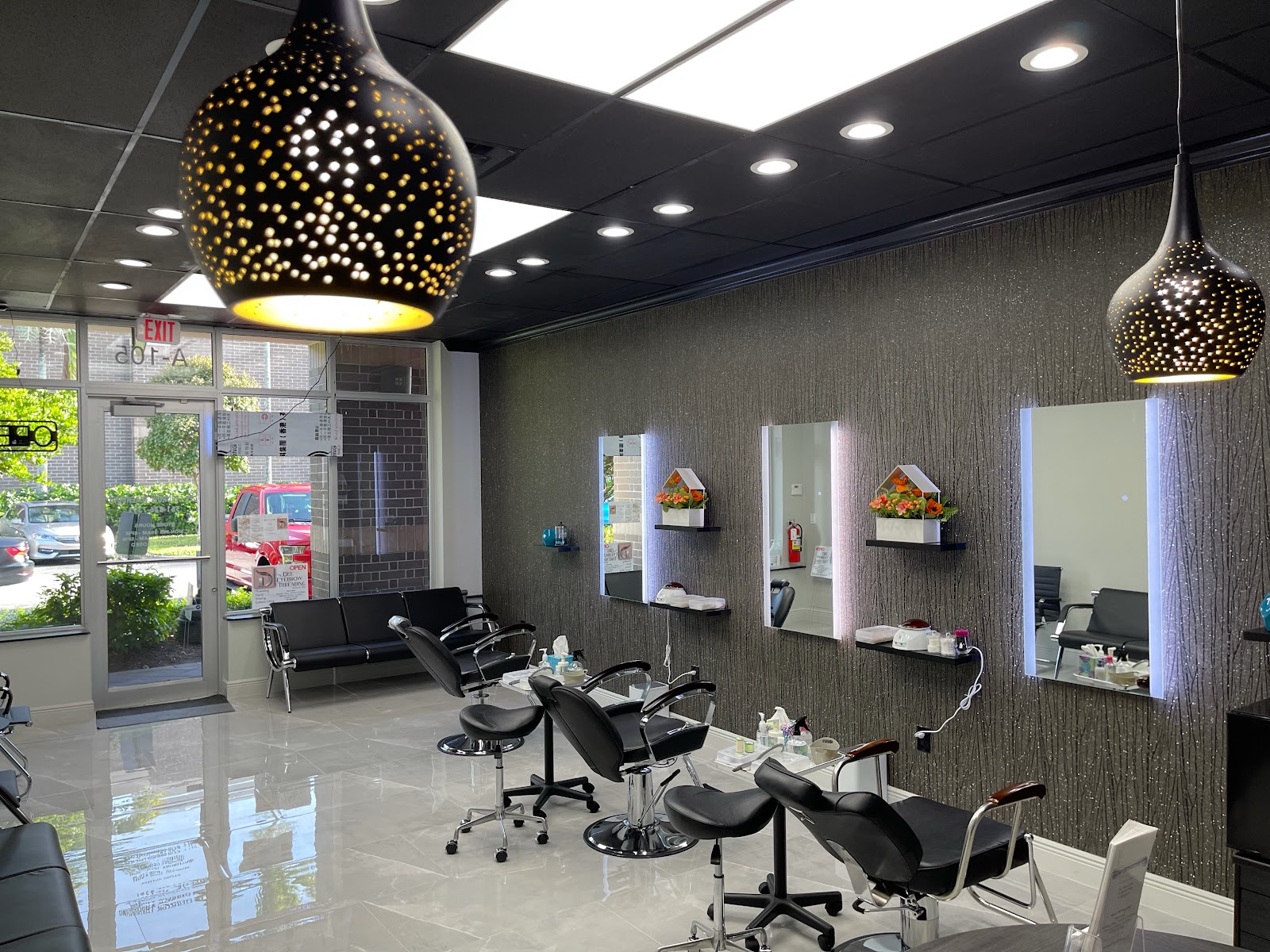 Brow threading station